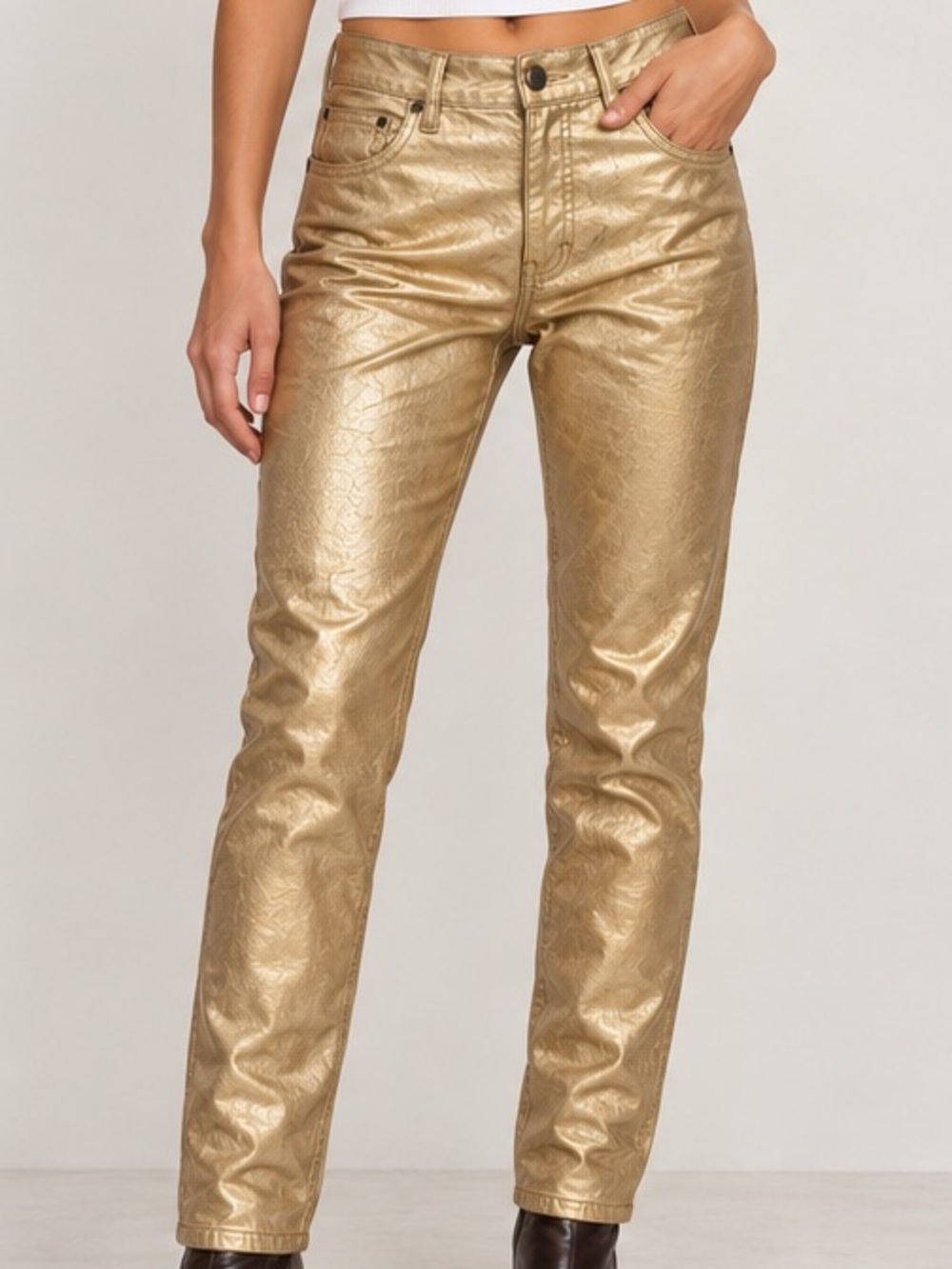 New BDG Urban Outfitters Gold Metallic Girlfriend Jeans Size 25 NWT